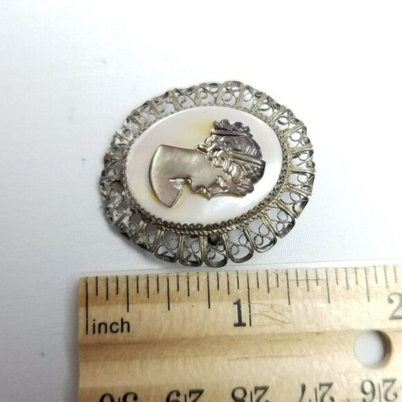 Vintage Cameo Brooch, 800 Grade Silver Filigree Frame, Mother of Pearl, Estate - Picture 5 of 7